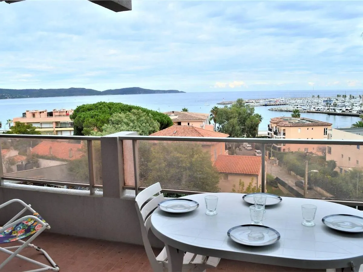 Appartement 3 Pieces Climatise, Plage A Pied, Pour 4 Personnes A Cavalaire - Fr-1-226B-113 Apartment